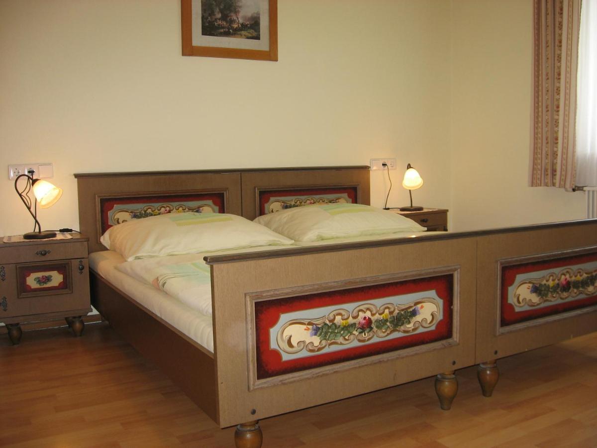 Bed and Breakfast Maiburger Тальгау Экстерьер фото
